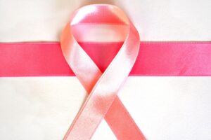 Lazo rosa, símbolo de la lucha contra el cáncer de mama.