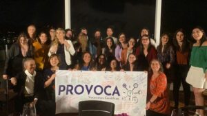 Foto con parte de las 28 mujeres que conforman la primera generación de mentoras PROVOCA.