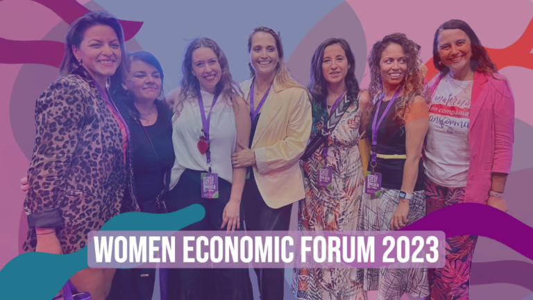 Olga Coste junto a otras asistentes del Women Economic Forum 2023.