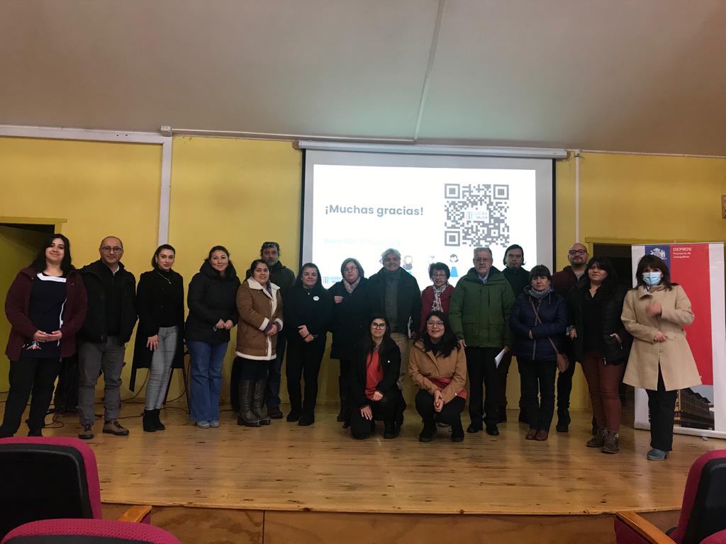 Participantes de uno de los talleres que dictó Olga Coste en el sur de Chile.